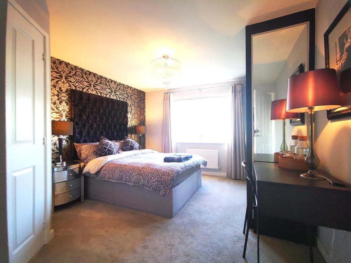 The Lawnswood - Holiday Home With Free Parking Near Coop Live & Etihad - Manchester — Photos 3